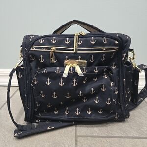 JuJuBe B.F.F Multi-Functional Convertible Diaper Backpack/Messenger Bag